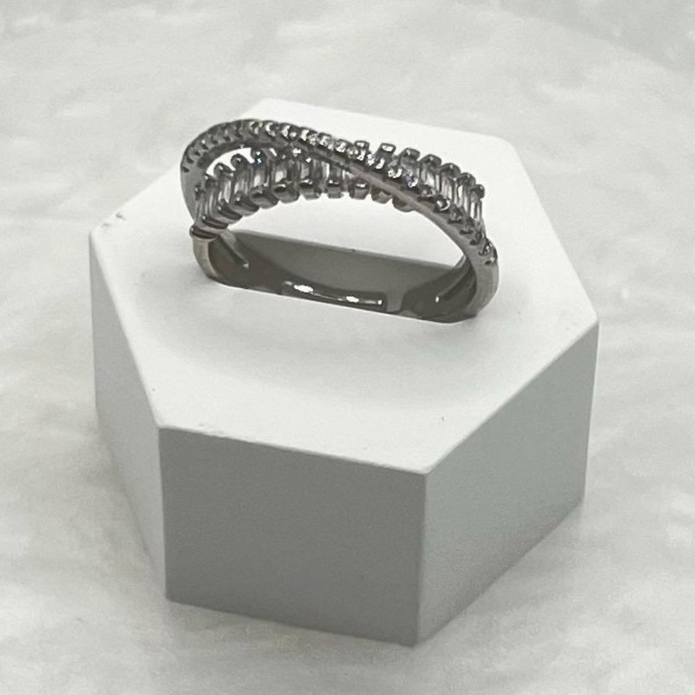 Zircon‎ ring - Picture 3 of 6